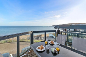 The Chandlery - Panoramic Sea Views with Parking